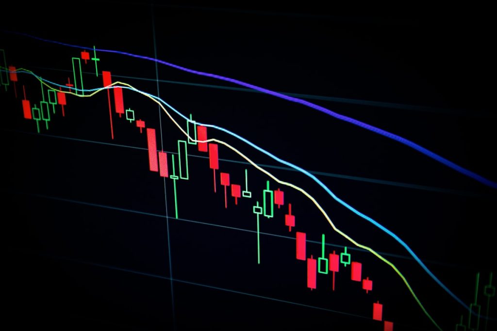 Grafico de taxa de juros Selic 13.25% investimento renda fixa 2026